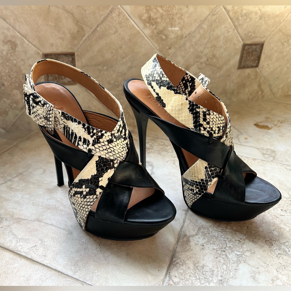 L.A.M.B Echo Snakeskin Platform Stiletto Heels Slingback Sandal Size 6.5